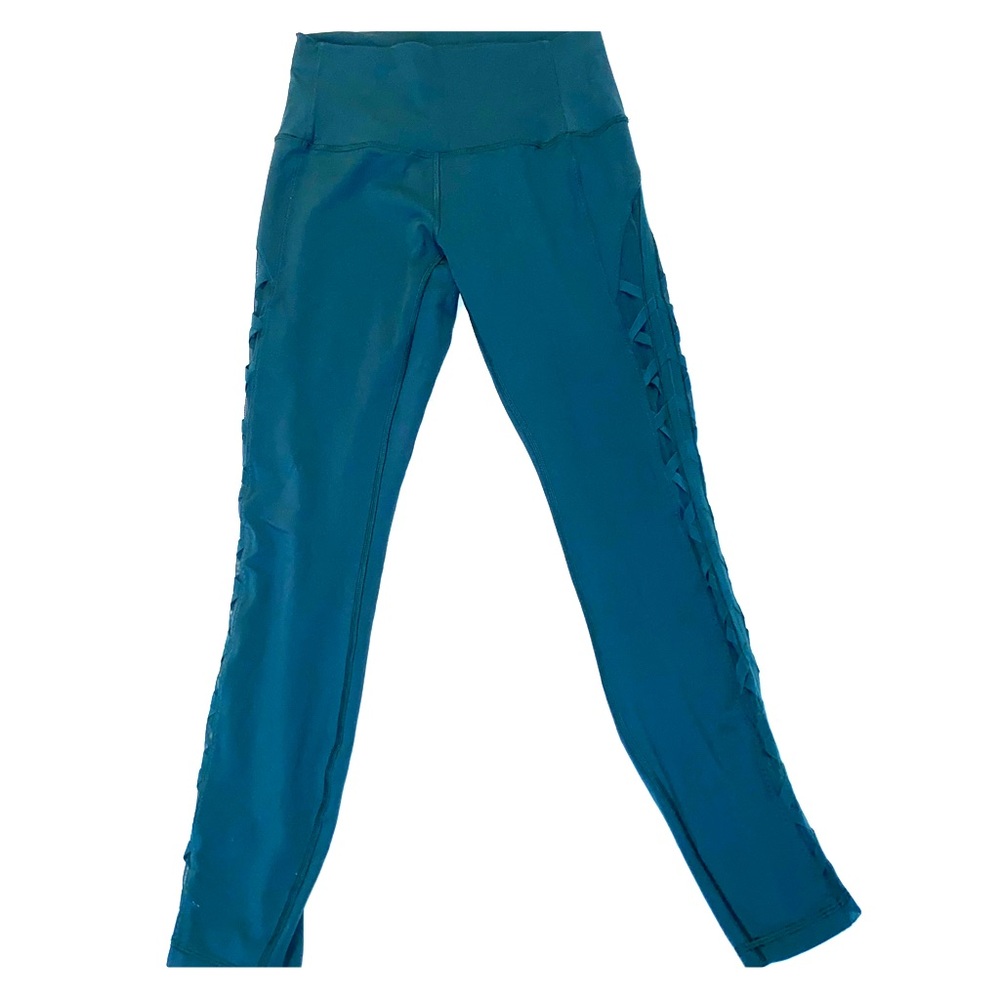 Lululemon leggings.